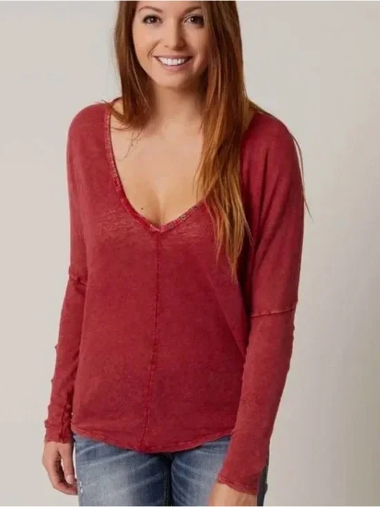 Free People We The Free Santa Cruz BOHO Henley Red Size Medium - Picture 1 of 9